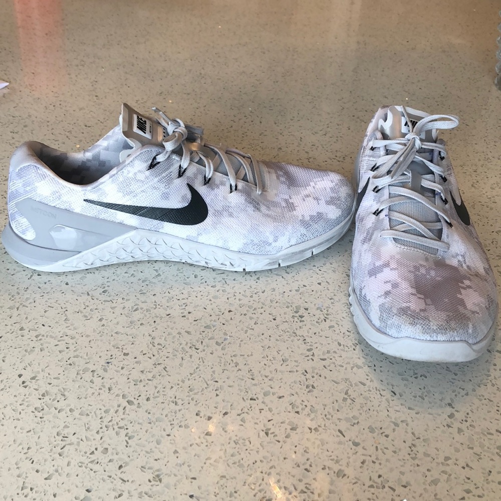 Men’s size 12 Nike Metcon 3 shoes